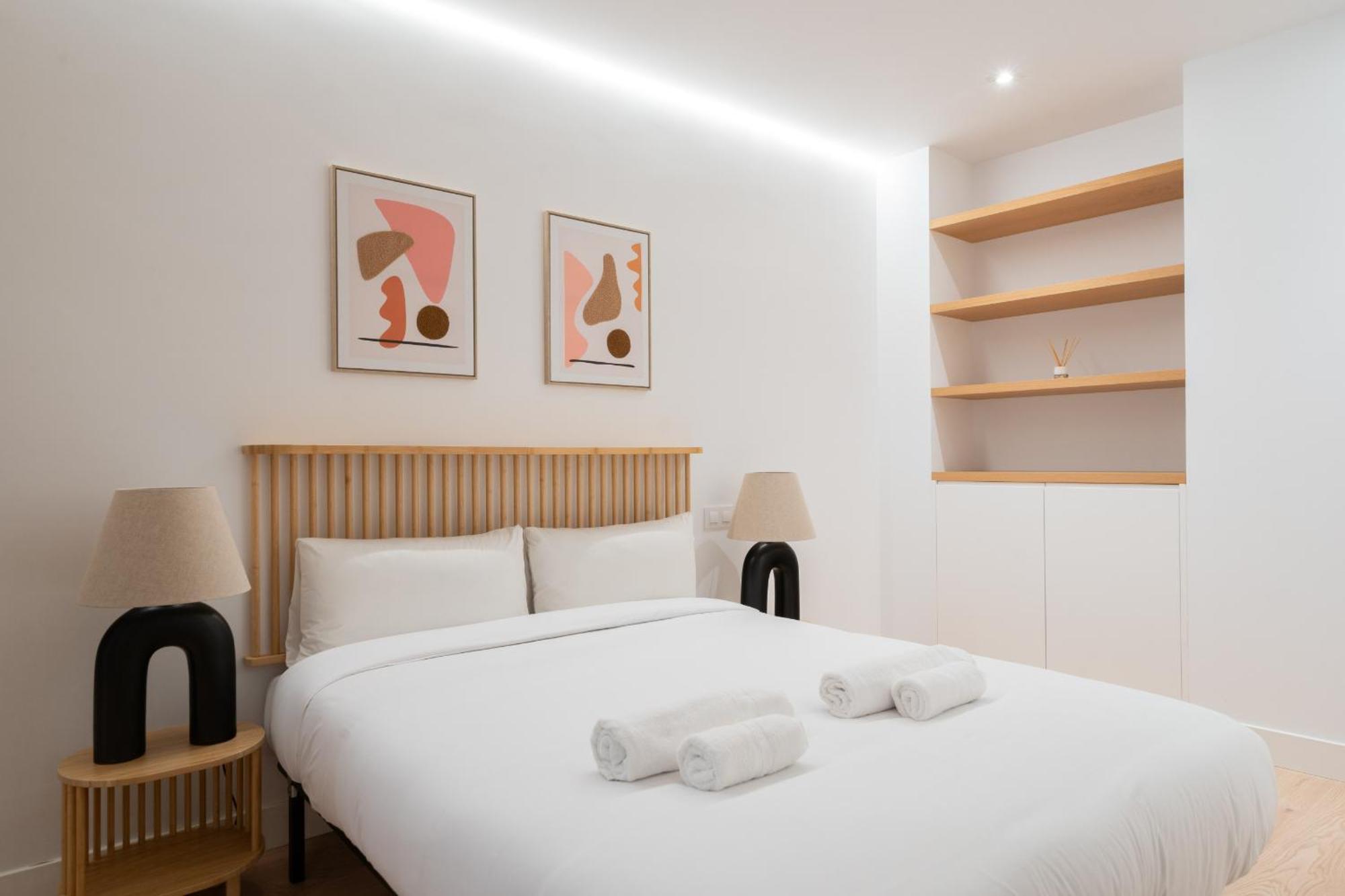 Apartamento Reformado Para 6 Personas En Plena Gran Via Alquiler Temporal Madrid Luaran gambar
