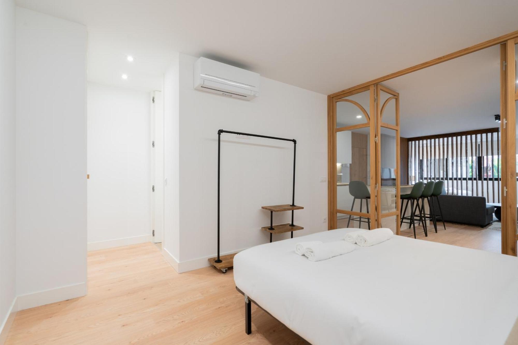 Apartamento Reformado Para 6 Personas En Plena Gran Via Alquiler Temporal Madrid Luaran gambar