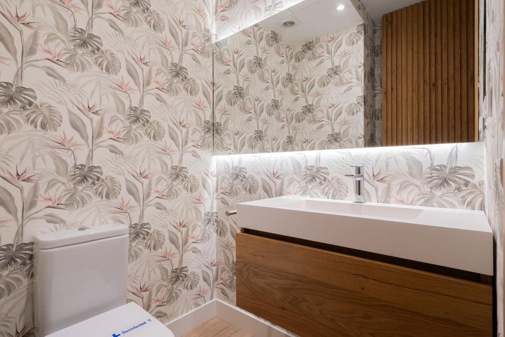 Apartamento Reformado Para 6 Personas En Plena Gran Via Alquiler Temporal Madrid Luaran gambar