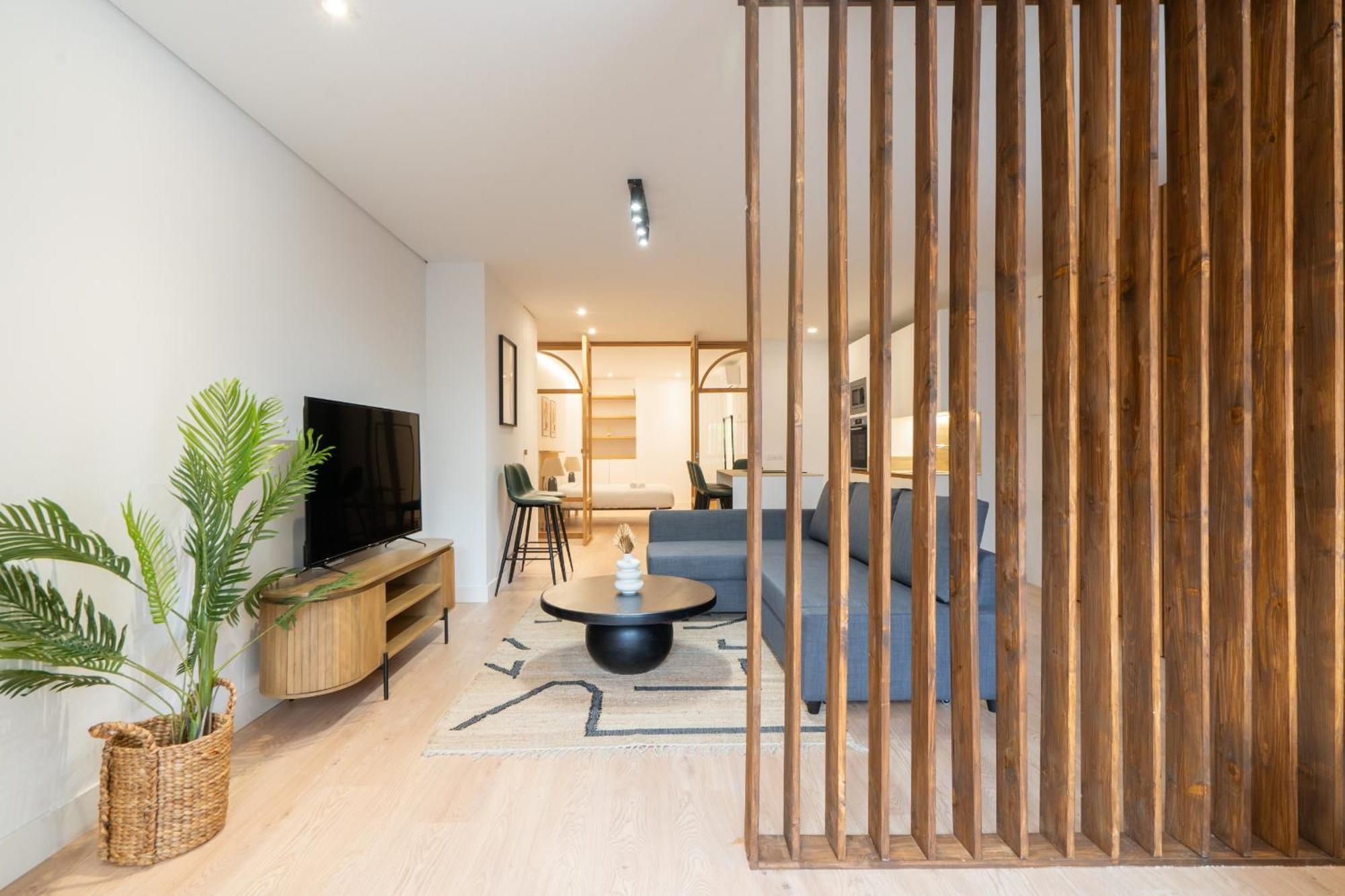 Apartamento Reformado Para 6 Personas En Plena Gran Via Alquiler Temporal Madrid Luaran gambar