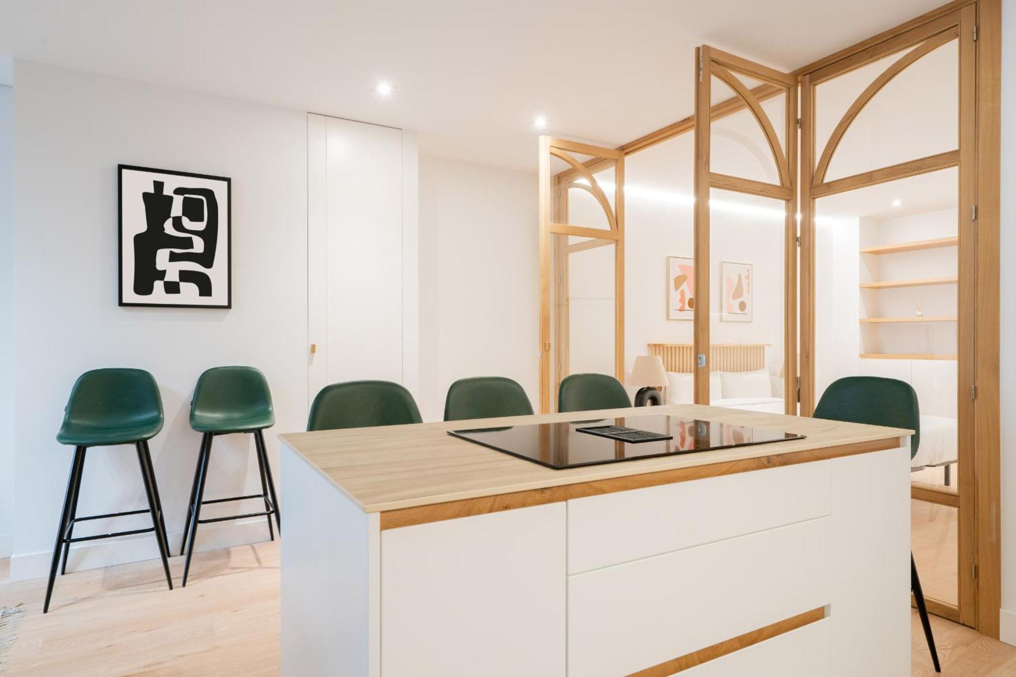Apartamento Reformado Para 6 Personas En Plena Gran Via Alquiler Temporal Madrid Luaran gambar