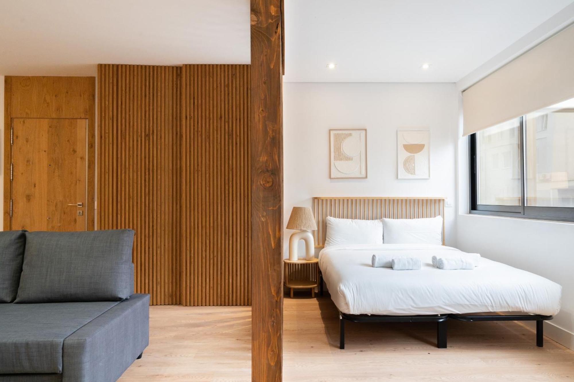 Apartamento Reformado Para 6 Personas En Plena Gran Via Alquiler Temporal Madrid Luaran gambar